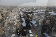 Gazans shopping among the rubble in Jabalia Refugee Camp