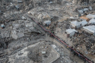 Gazans break Ramadan fast amidst rubble
