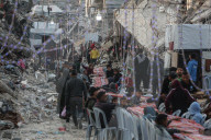Gazans break Ramadan fast amidst rubble