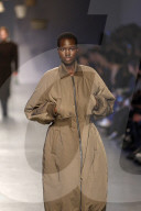 MODE - Paris Fashion Week Herbst/Winter 2025/2026: Zomer
