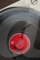 Montre tourne-disque vinyle pour les amateurs de disques