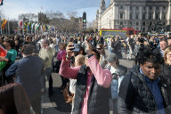 Pro Hamas protestor climbs London's Elizabeth Tower