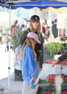 PEOPLE - Olivia Wilde enjoys some mother-daughter time at the Farmer's Market