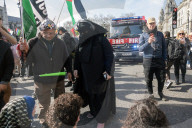 Pro Hamas protestor climbs London's Elizabeth Tower
