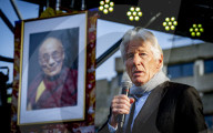 PEOPLE - Richard Gere bei der Gedenkfeier zum tibetischen Aufstand in Den Haag