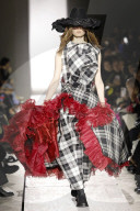 MODE - Paris Fashion Week Herbst/Winter 2025/2026: Comme des Garcons