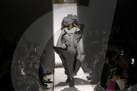 MODE - Paris Fashion Week Herbst/Winter 2025/2026: Comme des Garcons