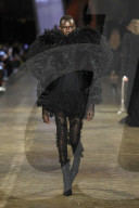 MODE - Paris Fashion Week Herbst/Winter 2025/2026: McQueen