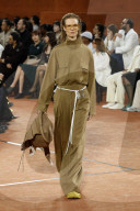 MODE - Paris Fashion Week Herbst/Winter 2025/2026: Lacoste