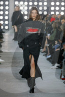 MODE - Paris Fashion Week Herbst/Winter 2025/2026: Sacai