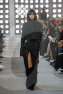 MODE - Paris Fashion Week Herbst/Winter 2025/2026: Sacai