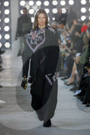 MODE - Paris Fashion Week Herbst/Winter 2025/2026: Sacai