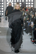 MODE - Paris Fashion Week Herbst/Winter 2025/2026: Sacai