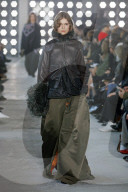 MODE - Paris Fashion Week Herbst/Winter 2025/2026: Sacai