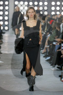 MODE - Paris Fashion Week Herbst/Winter 2025/2026: Sacai