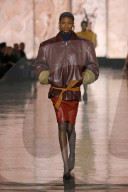 MODE - Paris Fashion Week Herbst/Winter 2025/2026: Saint Laurent