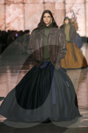 MODE - Paris Fashion Week Herbst/Winter 2025/2026: Saint Laurent