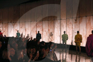 MODE - Paris Fashion Week Herbst/Winter 2025/2026: Saint Laurent