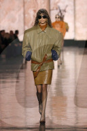 MODE - Paris Fashion Week Herbst/Winter 2025/2026: Saint Laurent
