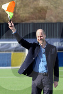 ROYALS - Prinz William bei einem Fußballschiedsrichterlehrgang in Willenhall, UK.