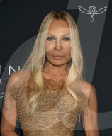PEOPLE - Donatella Versace tritt als Kreativchefin zurück (Archiv)