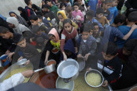 Food distribution in Gaza