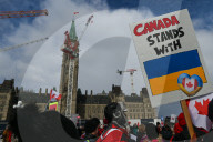 Hundreds Attend 'Elbows Up, Canada!' Rally In Ottawa
