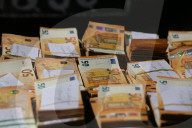 Nepal Police Bust Thousands Of Euro And USD Banknotes Being Smuggled To China