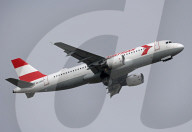 Austrian Airlines Retro Livery Airbus A320 taking off from Barcelona