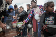 Gaza food distribution