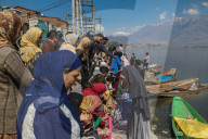 Leech Therapy On Nowruz Day In Kashmir