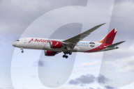 Avianca Boeing 787 Dreamliner Landing In London