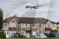 Avianca Boeing 787 Dreamliner Landing In London