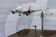 Avianca Boeing 787 Dreamliner Landing In London
