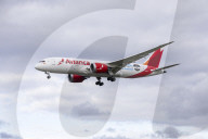 Avianca Boeing 787 Dreamliner Landing In London