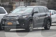 Man Found Dead Inside Of A Vehicle At Dahlia Avenue And Main Street In Flushing Queens New York