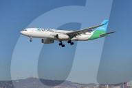 Diverse aircraft landing in Barcelona