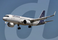 Diverse aircraft landing in Barcelona