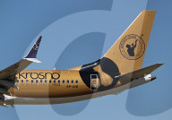 Diverse aircraft landing in Barcelona