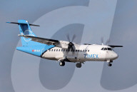 Diverse aircraft landing in Barcelona