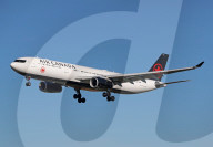 Diverse aircraft landing in Barcelona
