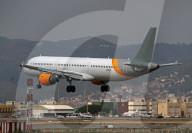 Diverse aircraft landing in Barcelona