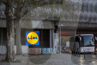 Lidl To Launch Affordable Dubai-Style Chocolate Bars In UK