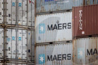 U.S. Consumers Grapple With Trump’s Looming Import Tariffs 