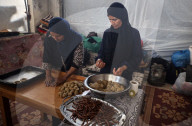 Palestinian Family Prepares Traditional Eid Cookies in Gaza City
