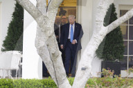 DC: President Trump hold a White House deaprture