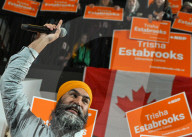 Jagmeet Singh Rallies Supporters In Edmonton Campaign Event