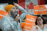 Jagmeet Singh Rallies Supporters In Edmonton Campaign Event