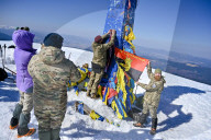 Charity mountain ascent raises money for Ukraine Armed Forces