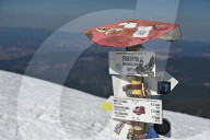 Charity mountain ascent raises money for Ukraine Armed Forces